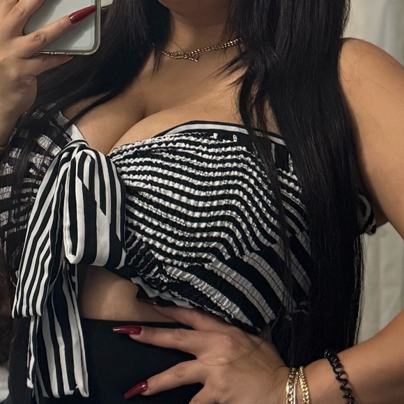 Black and White Striped Women top - Picture 2 of 7